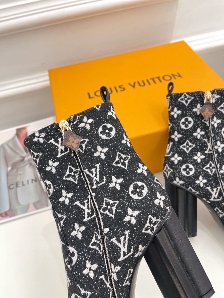 ルイヴィトン靴コピー 2022新品大人気NO.1   Louis Vuitton ルイヴィトン靴0374