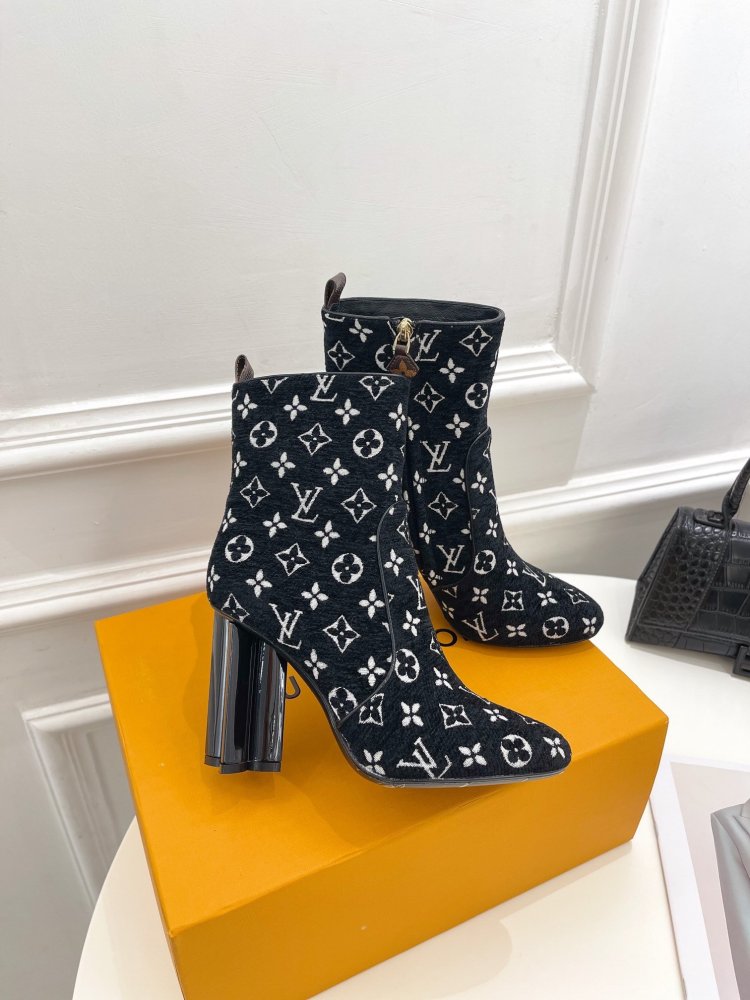 ルイヴィトン靴コピー 2022新品大人気NO.1   Louis Vuitton ルイヴィトン靴0378