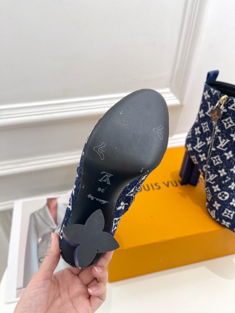 ルイヴィトン靴コピー 2022新品大人気NO.1   Louis Vuitton ルイヴィトン靴0376