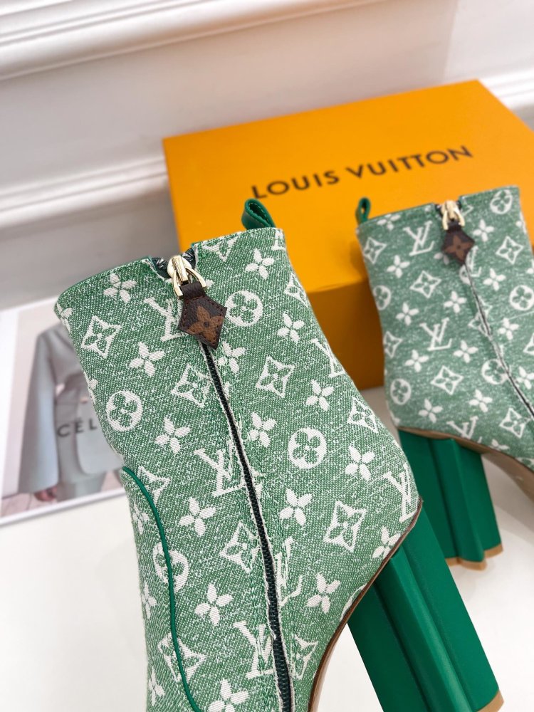 ルイヴィトン靴コピー 2022新品大人気NO.1   Louis Vuitton ルイヴィトン靴0375