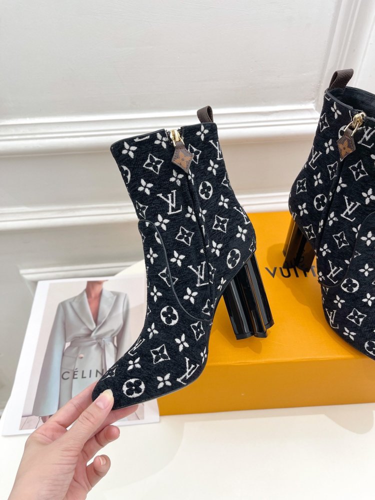 ルイヴィトン靴コピー 2022新品大人気NO.1   Louis Vuitton ルイヴィトン靴0378