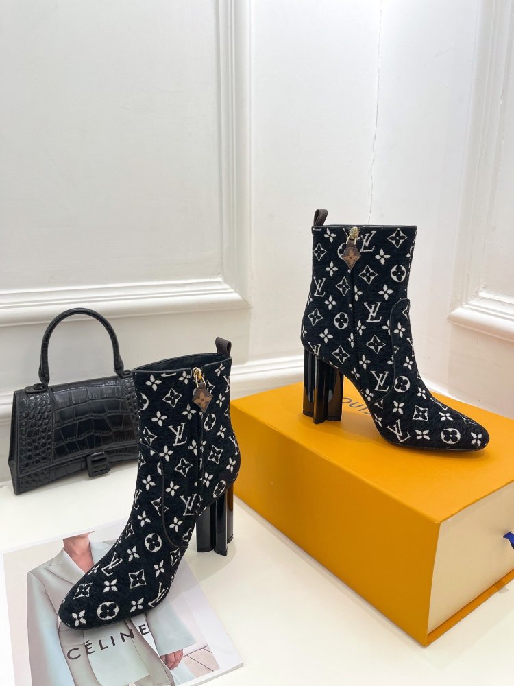 ルイヴィトン靴コピー 2022新品大人気NO.1   Louis Vuitton ルイヴィトン靴0378