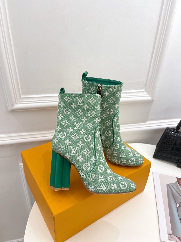 ルイヴィトン靴コピー 2022新品大人気NO.1   Louis Vuitton ルイヴィトン靴0375