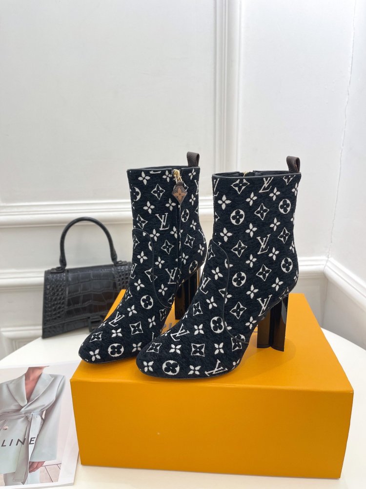 ルイヴィトン靴コピー 2022新品大人気NO.1   Louis Vuitton ルイヴィトン靴0378