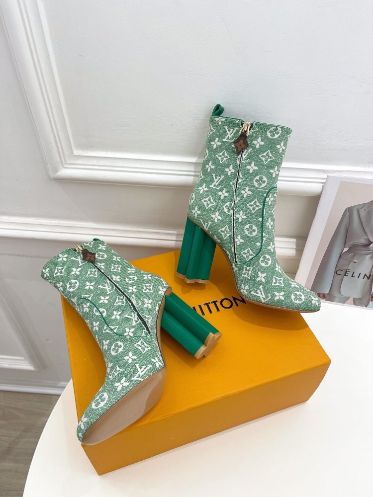 ルイヴィトン靴コピー 2022新品大人気NO.1   Louis Vuitton ルイヴィトン靴0375