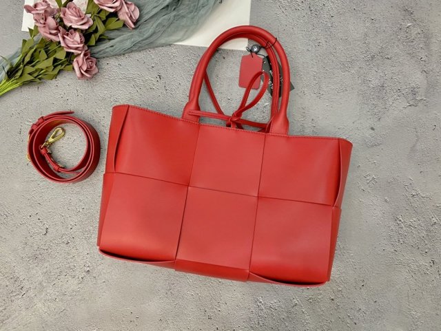 ボッテガヴェネタバッグコピー 2023大人気NO.1  BOTTEGA VENETA ボッテガヴェネタバッグ0104