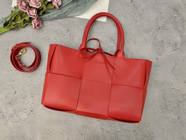 ボッテガヴェネタバッグコピー 2023大人気NO.1  BOTTEGA VENETA ボッテガヴェネタバッグ0104