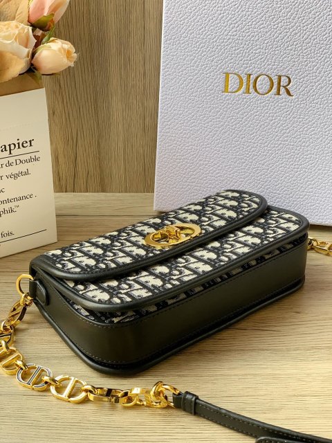 ディオールバッグコピー  2023新品大人気NO.1  DIOR   ディオールバッグ0098