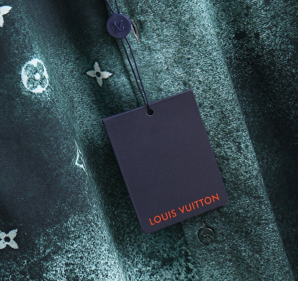 ルイヴィトン服コピー     2023新品注目度NO.1 Louis Vuitton ルイヴィトン服0150