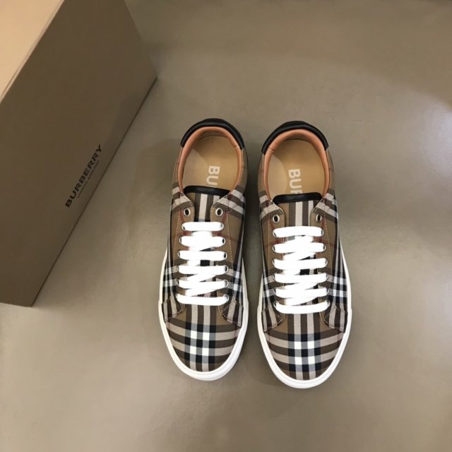 バーバリー靴コピー 2023SS通販 Burberry  バーバリー靴0026