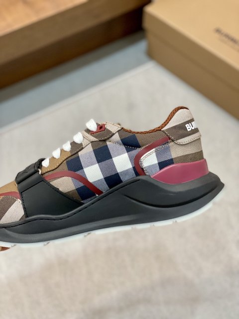 バーバリー靴コピー 2023SS通販 Burberry  バーバリー靴0036