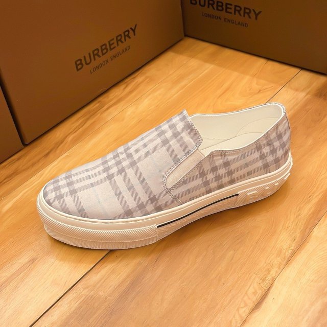 バーバリー靴コピー 2023大人気NO.1 Burberry  バーバリー靴0007