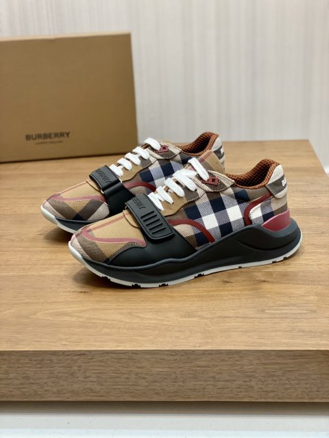 バーバリー靴コピー 2023SS通販 Burberry  バーバリー靴0036