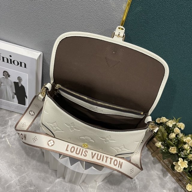 ルイヴィトンバッグコピー  2023新品大人気NO.1  Louis Vuitton   ルイヴィトンバッグ0393