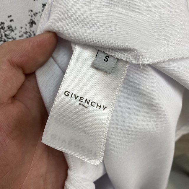 ジバンシィ服コピー  2023新品大人気NO.1  GIVENCHY ジバンシィ服0030