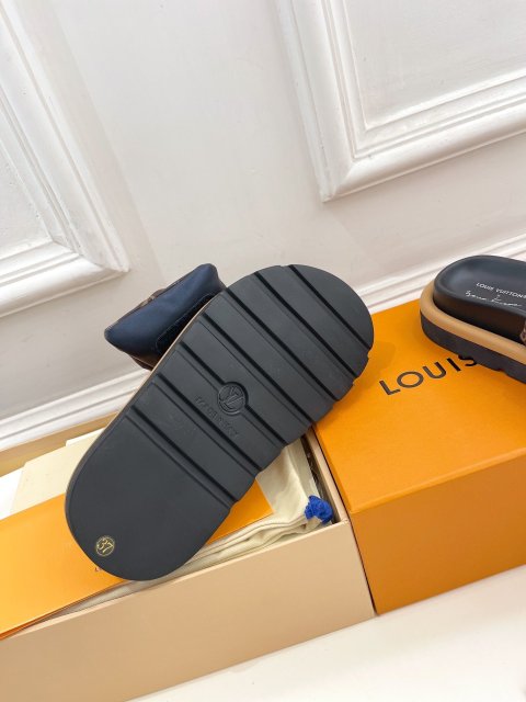ルイヴィトン靴コピー  男女兼用  定番人気2023新品   Louis Vuitton ルイヴィトン靴0412