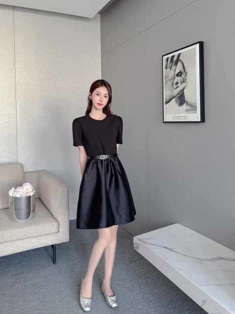 ディオール服コピー  2023新品大人気NO.1  DIOR  ディオール服0071