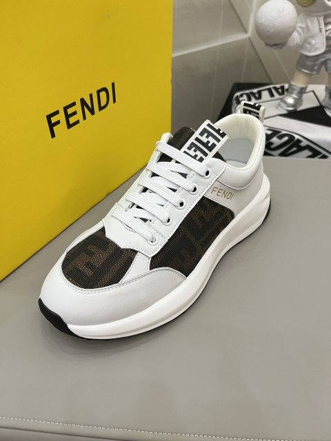 フェンディ靴コピー 2023新品大人気NO.1  FENDI フェンディ靴0032