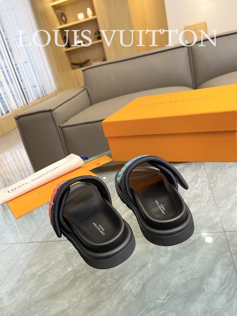 ルイヴィトン靴コピー 3色  男女兼用  定番人気2023新品   Louis Vuitton ルイヴィトン靴0414