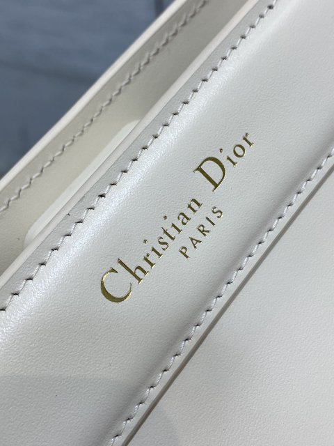 高品質ディオールバッグコピー  大人気2023新品  DIOR   ディオールバッグ0100