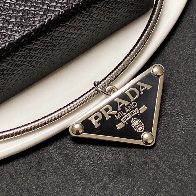 プラダ アクセサリーコピー  2023SS新作通販  PRADA  プラダ アクセサリー007