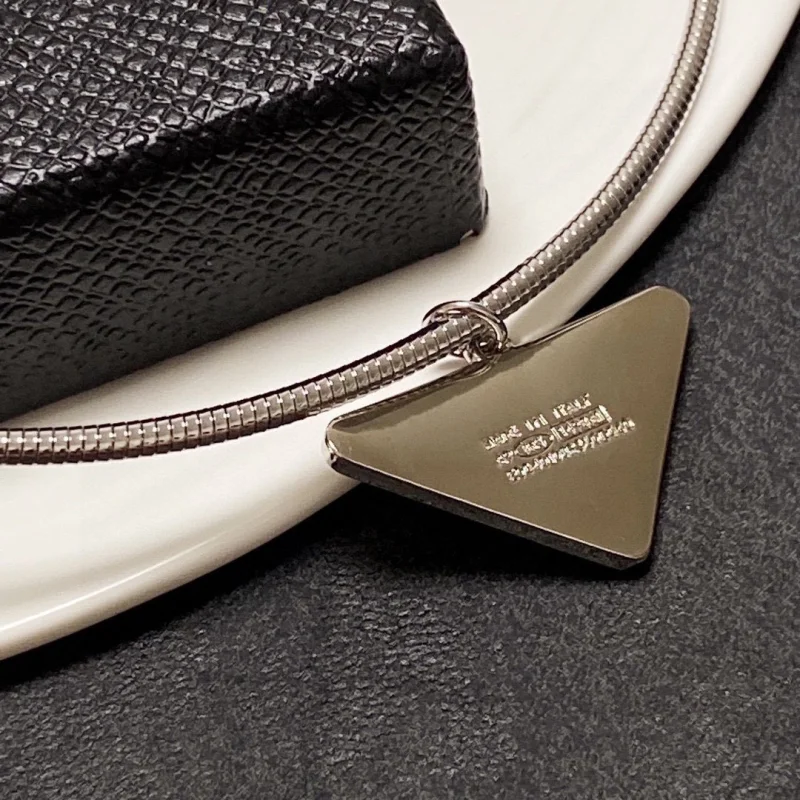 プラダ アクセサリーコピー  2023SS新作通販  PRADA  プラダ アクセサリー007