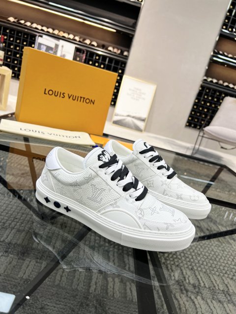 ルイヴィトン靴コピー    定番人気2023新品   Louis Vuitton ルイヴィトン靴0426