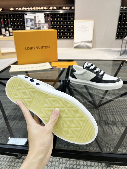 ルイヴィトン靴コピー    定番人気2023新品   Louis Vuitton ルイヴィトン靴0425
