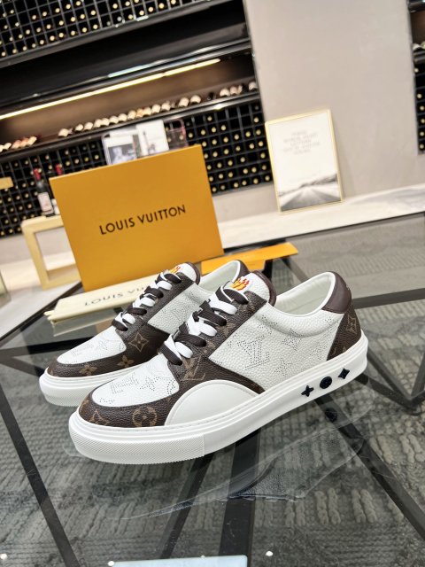 ルイヴィトン靴コピー    定番人気2023新品   Louis Vuitton ルイヴィトン靴0427