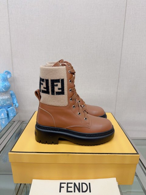 フェンディ靴コピー  2023新品大人気NO.1  FENDI フェンディ靴0043