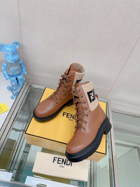 フェンディ靴コピー  2023新品大人気NO.1  FENDI フェンディ靴0043