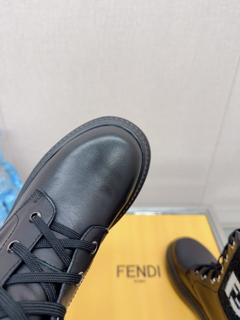 フェンディ靴コピー  2023新品大人気NO.1  FENDI フェンディ靴0042