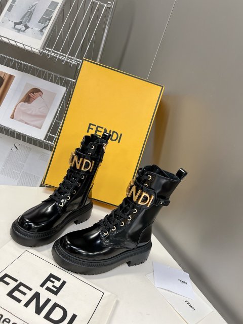 フェンディ靴コピー  2023新品大人気NO.1  FENDI フェンディ靴0053