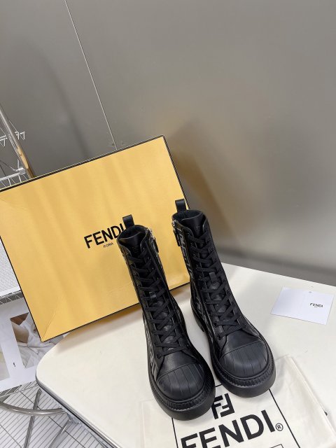 フェンディ靴コピー  2023新品大人気NO.1  FENDI フェンディ靴0054