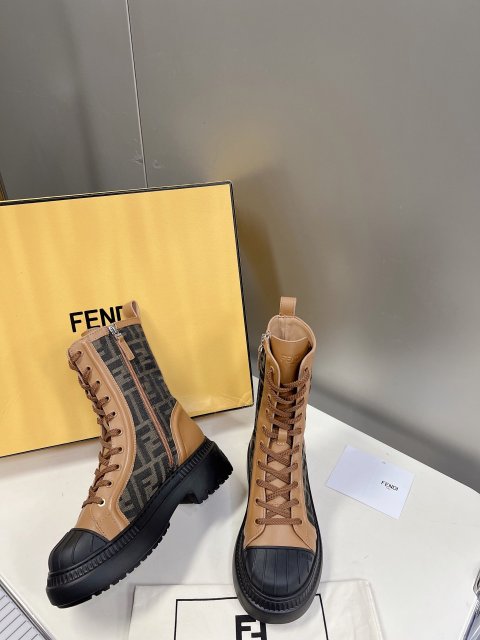 フェンディ靴コピー  2023新品大人気NO.1  FENDI フェンディ靴0055