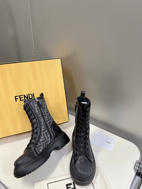 フェンディ靴コピー  2023新品大人気NO.1  FENDI フェンディ靴0054