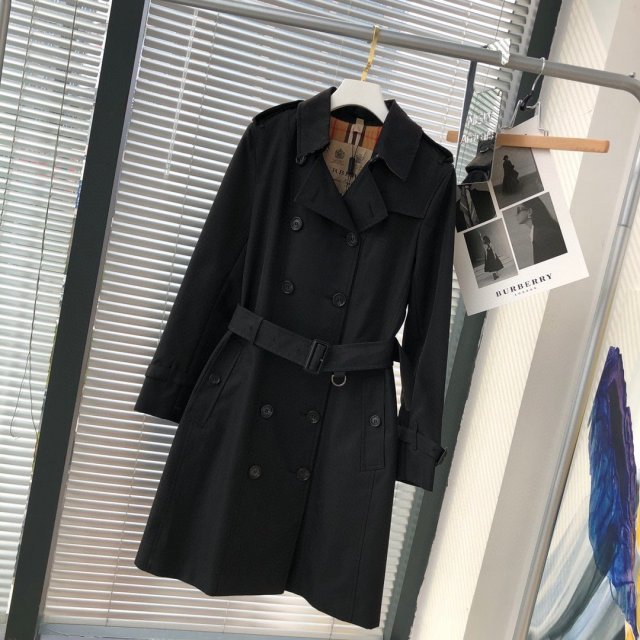 バーバリー服コピー   2023新品大人気NO.1   BURBERRY  バーバリー服0033