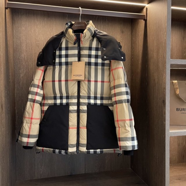 バーバリー服コピー  男女兼用  大人気2023新品 BURBERRY  バーバリー服0065