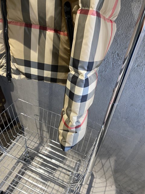 バーバリー服コピー  2023新品大人気NO.1  BURBERRY  バーバリー服0066