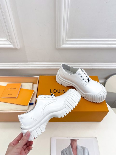 ルイヴィトン靴コピー   定番人気2023新品  Louis Vuitton ルイヴィトン靴0436