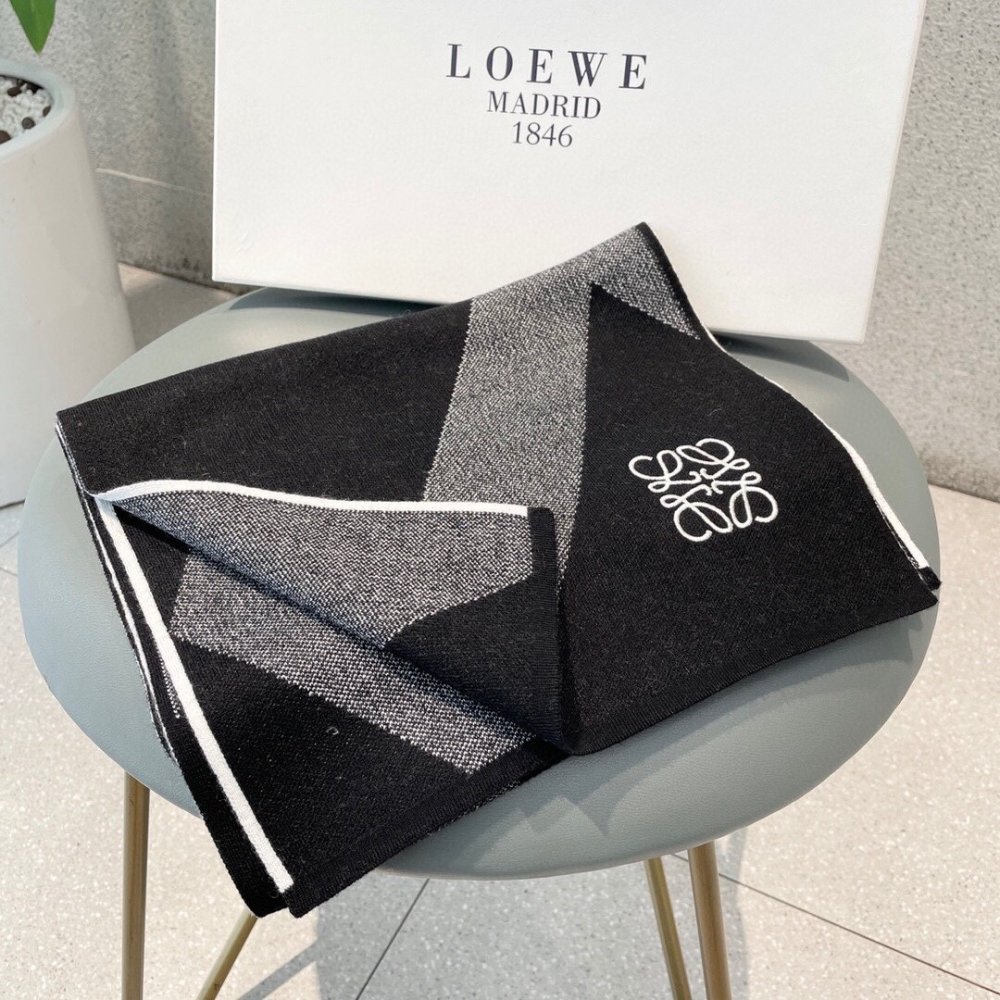 ロエベ マフラーコピー   定番人気2023新品  LOEWE ロエベ マフラー0072
