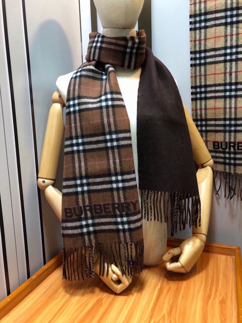 バーバリーマフラーコピー   2023新品大人気NO.1   BURBERRY バーバリーマフラー0071