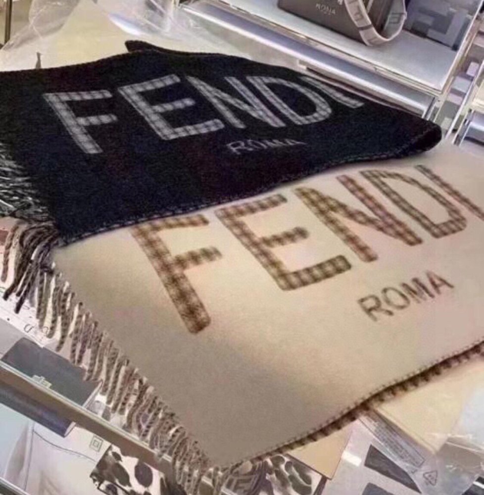 フェンディマフラーコピー 男女兼用  大人気2023新品  FENDI フェンディマフラー0036