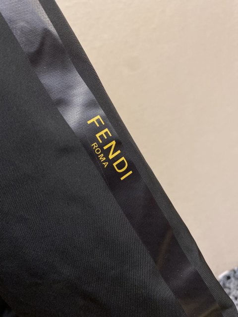 フェンディ服コピー    2023新品大人気NO.1    FENDI フェンディ服0084