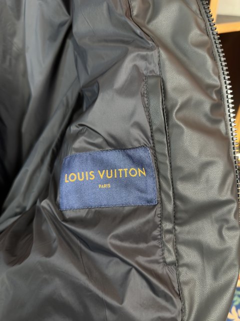ルイヴィトン服コピー   男女兼用   2023SS新作通販   Louis Vuitton ルイヴィトン服0208