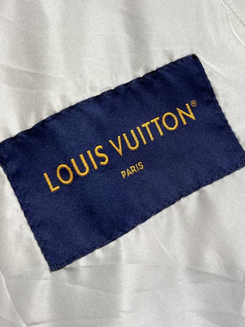 ルイヴィトン服コピー      2023SS新作通販   Louis Vuitton ルイヴィトン服0211