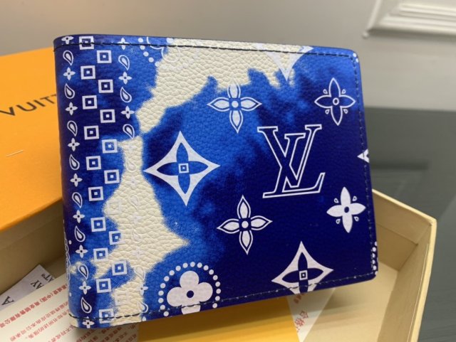 【目を惹く☆】ルイヴィトン折り財布コピー 2023大人気NO.1    Louis Vuitton  M81404