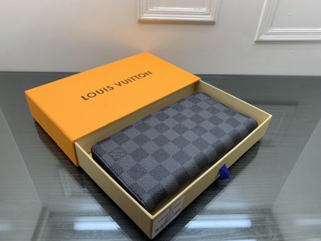 素敵なルイヴィトン 長財布   Louis Vuitton  N60078