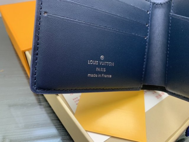 【目を惹く☆】ルイヴィトン折り財布コピー 2023大人気NO.1    Louis Vuitton  M81404