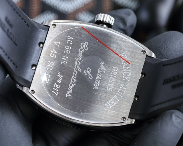 目を惹くカラー フランクミュラー時計コピー 2色  2024   大人気  フランクミュラー時計0047